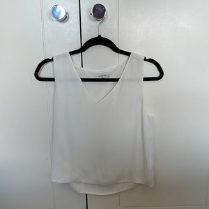 Aritiza Babaton White V Neck Sleeveless Top